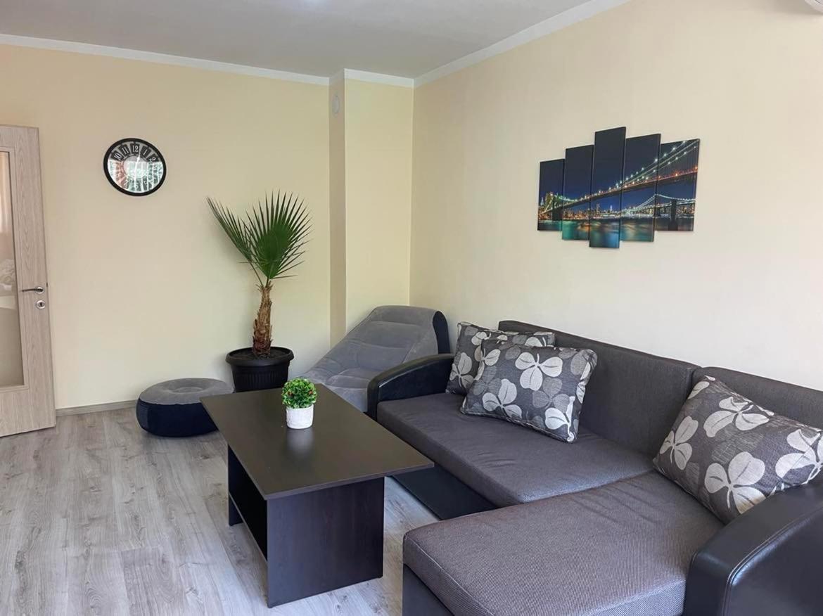 Appartamento Apartament Emaia Devin Esterno foto