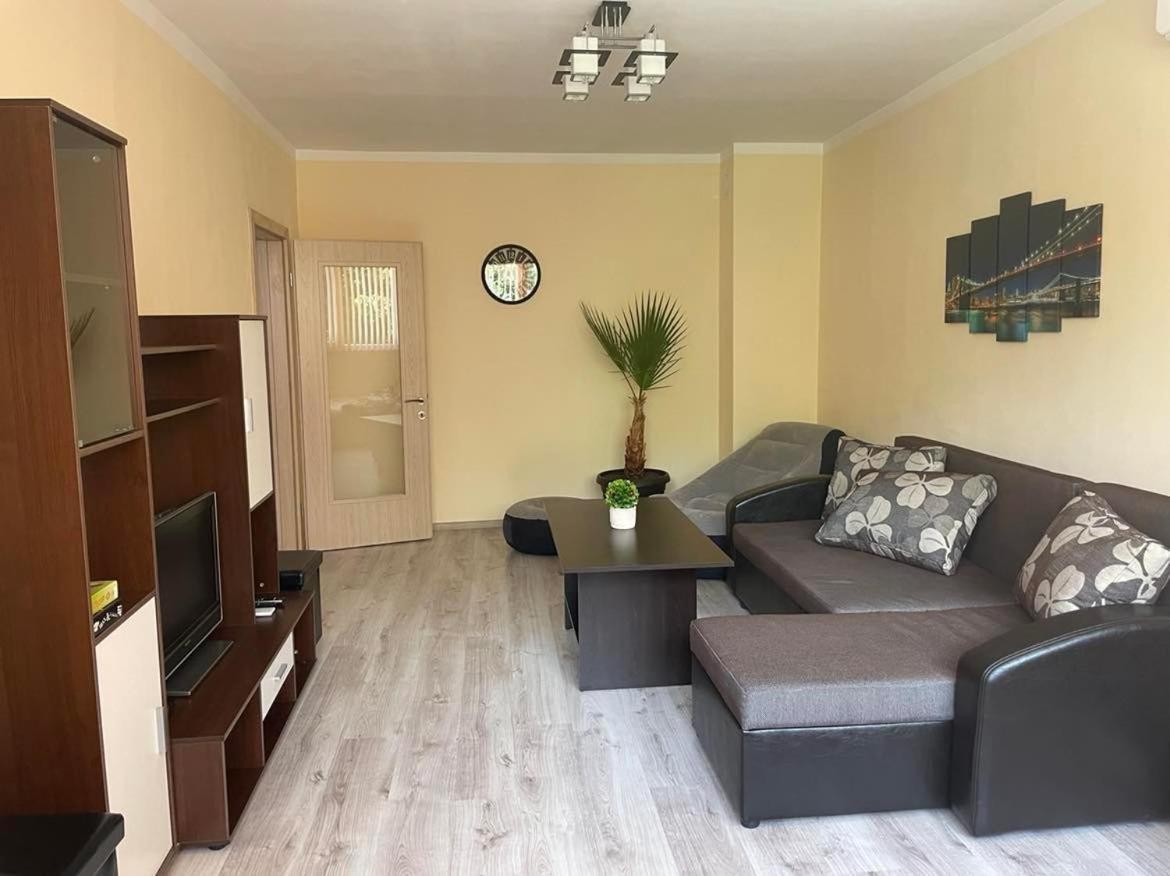Appartamento Apartament Emaia Devin Esterno foto